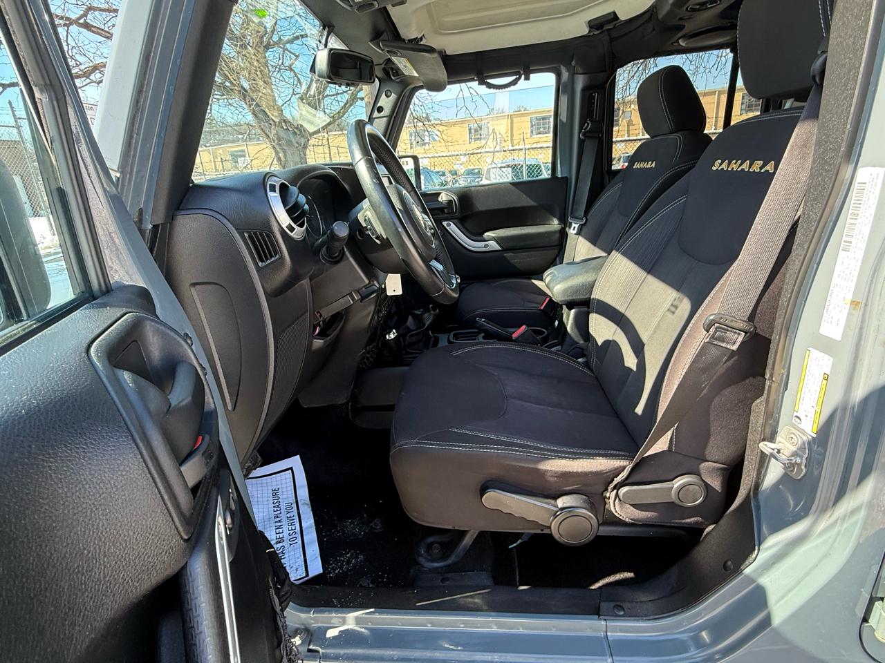 Jeep Wrangler Unlimited 4WD 4dr Sahara 2014