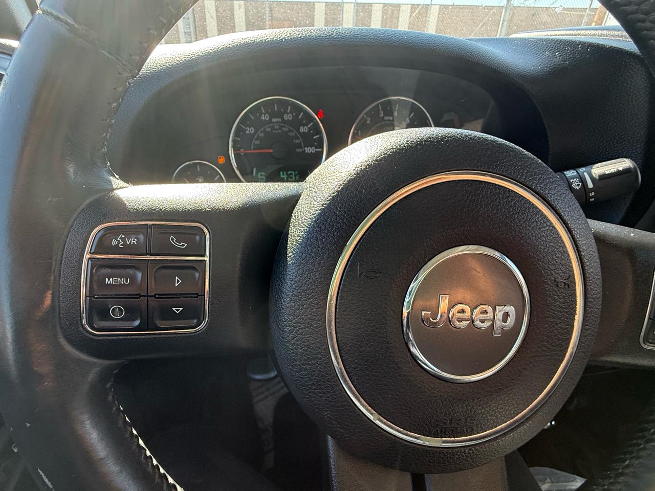 Jeep Wrangler Unlimited 4WD 4dr Sahara 2014