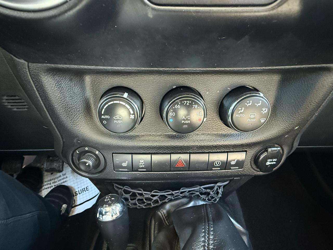 Jeep Wrangler Unlimited 4WD 4dr Sahara 2014