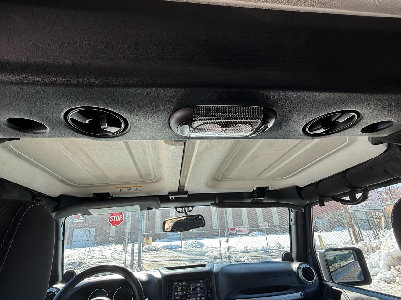 Jeep Wrangler Unlimited 4WD 4dr Sahara 2014