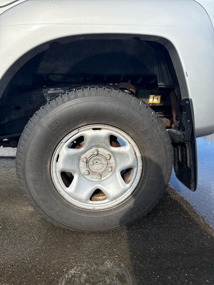 Toyota Tacoma Double 141" Auto 4WD (Natl) 2005