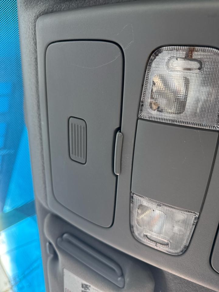 Toyota Tacoma Double 141" Auto 4WD (Natl) 2005