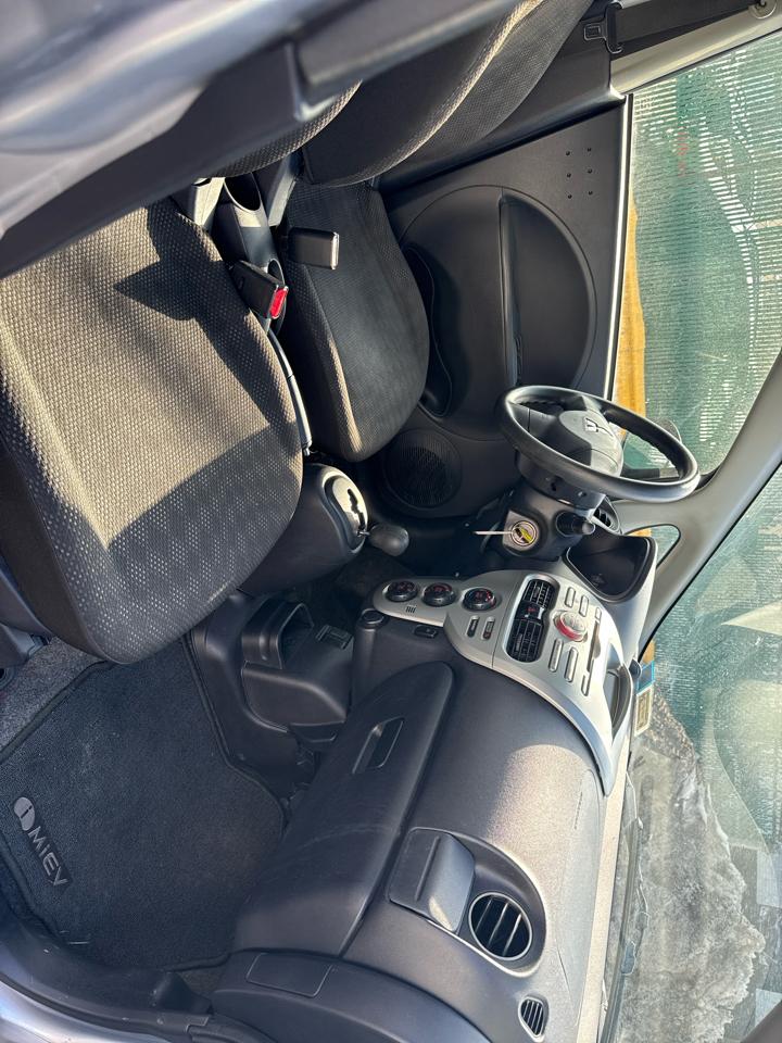 Mitsubishi I-MiEV 4dr HB SE 2012