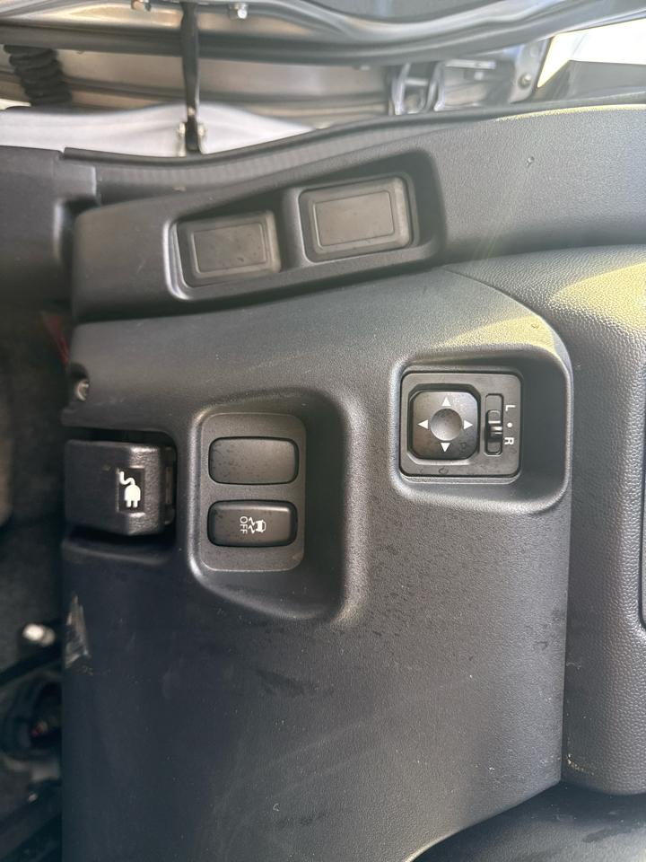 Mitsubishi I-MiEV 4dr HB SE 2012