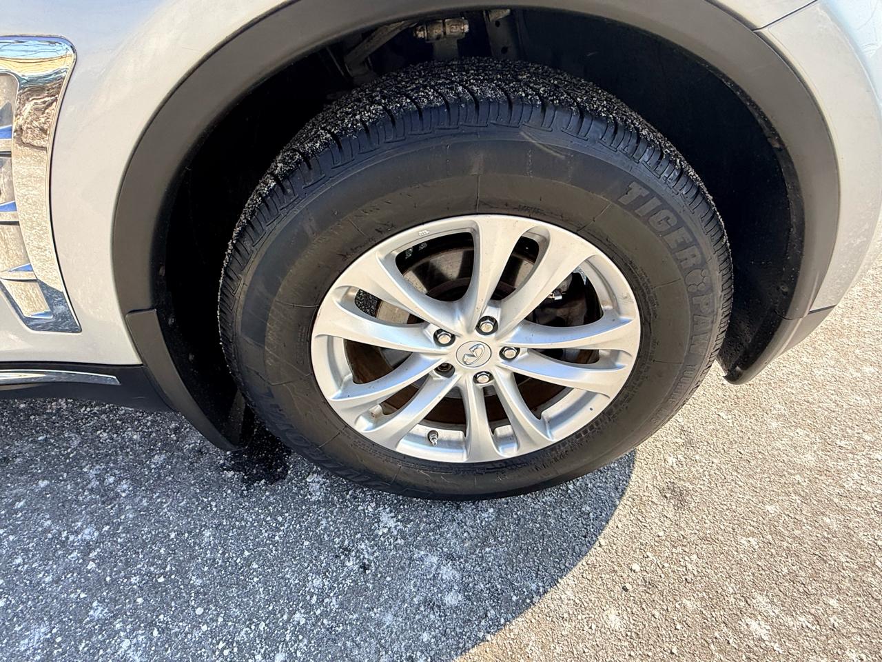 Infiniti FX35 AWD 4dr 2011