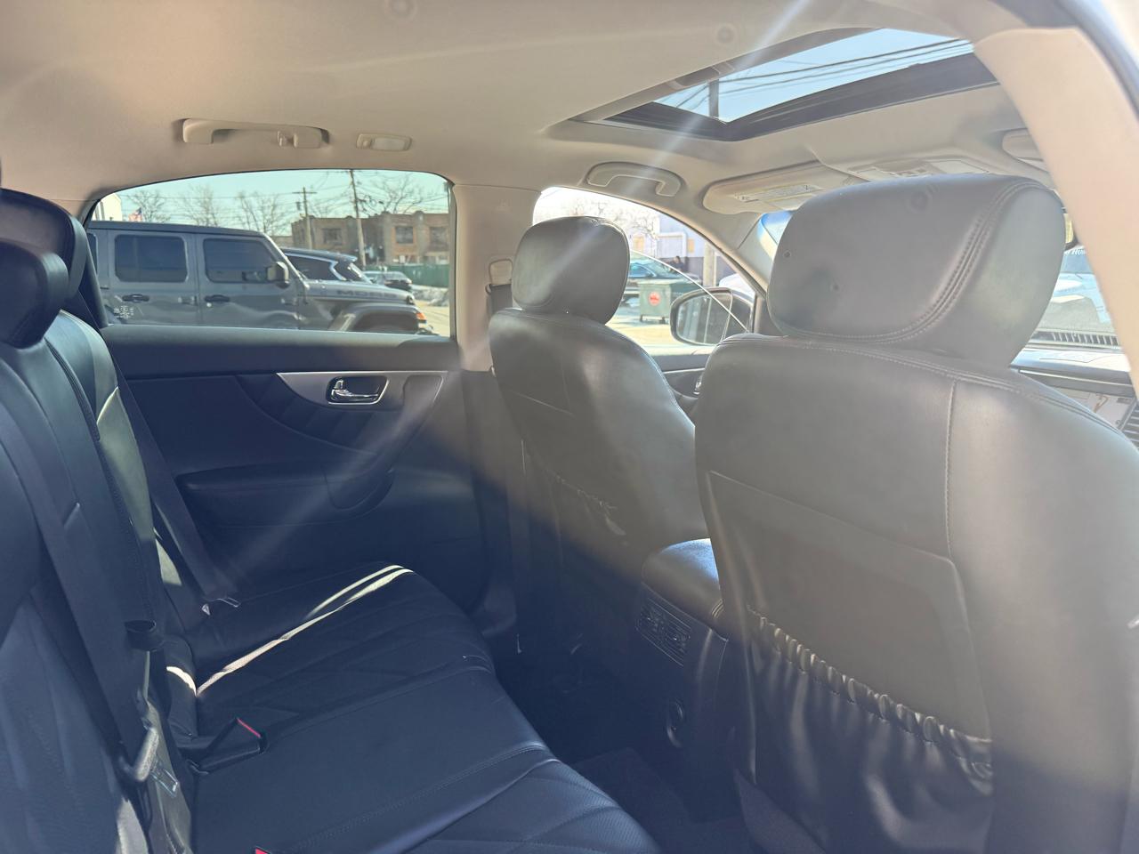 Infiniti FX35 AWD 4dr 2011