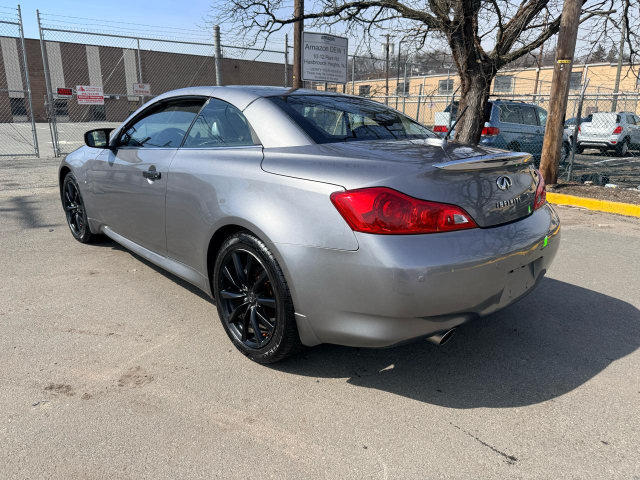 Infiniti G37 Convertible 2dr Base 2011