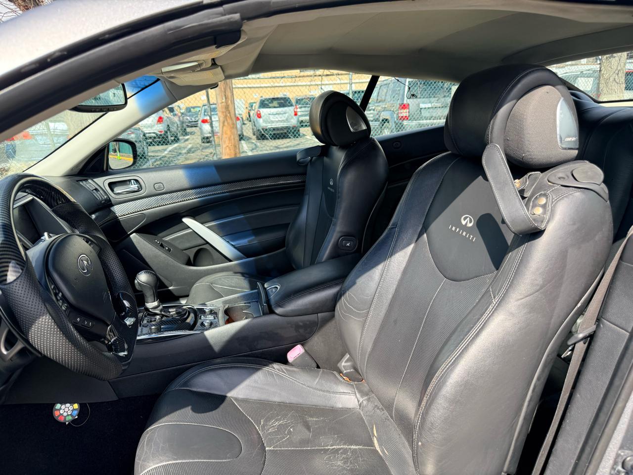 Infiniti G37 Convertible 2dr Base 2011