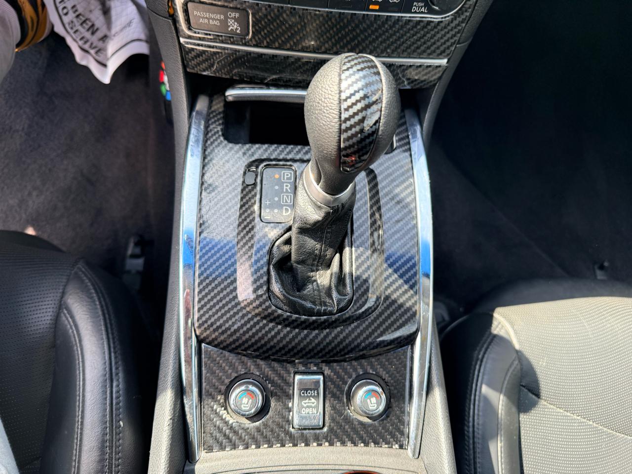 Infiniti G37 Convertible 2dr Base 2011