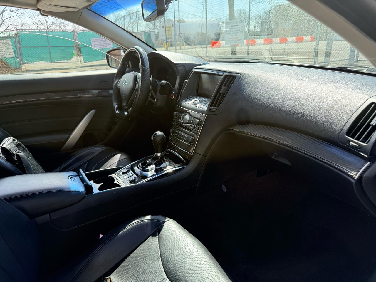 Infiniti G37 Convertible 2dr Base 2011