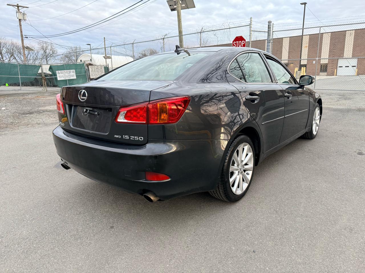 Lexus IS 250 4dr Sport Sdn Auto AWD 2010