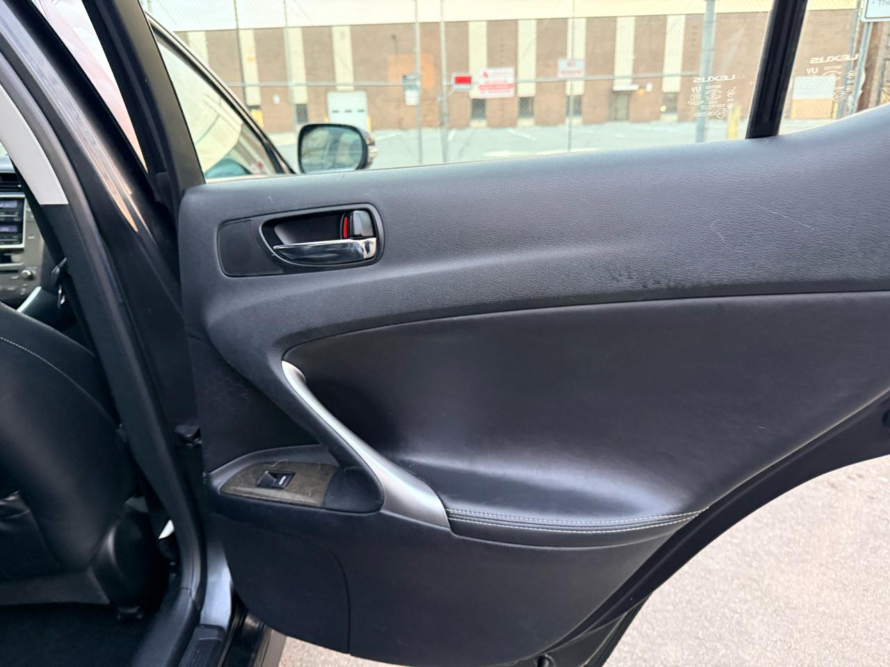 Lexus IS 250 4dr Sport Sdn Auto AWD 2010