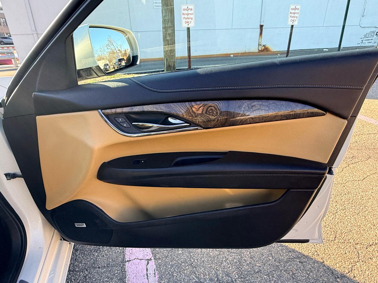 Cadillac ATS 4dr Sdn 2.0L Luxury AWD 2014