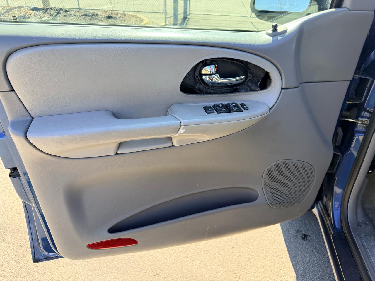 Chevrolet TrailBlazer 4dr 4WD LS 2005