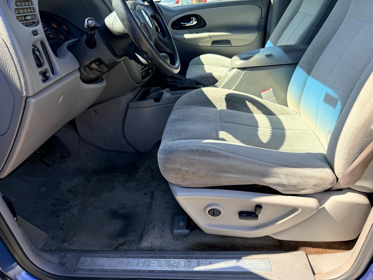 Chevrolet TrailBlazer 4dr 4WD LS 2005