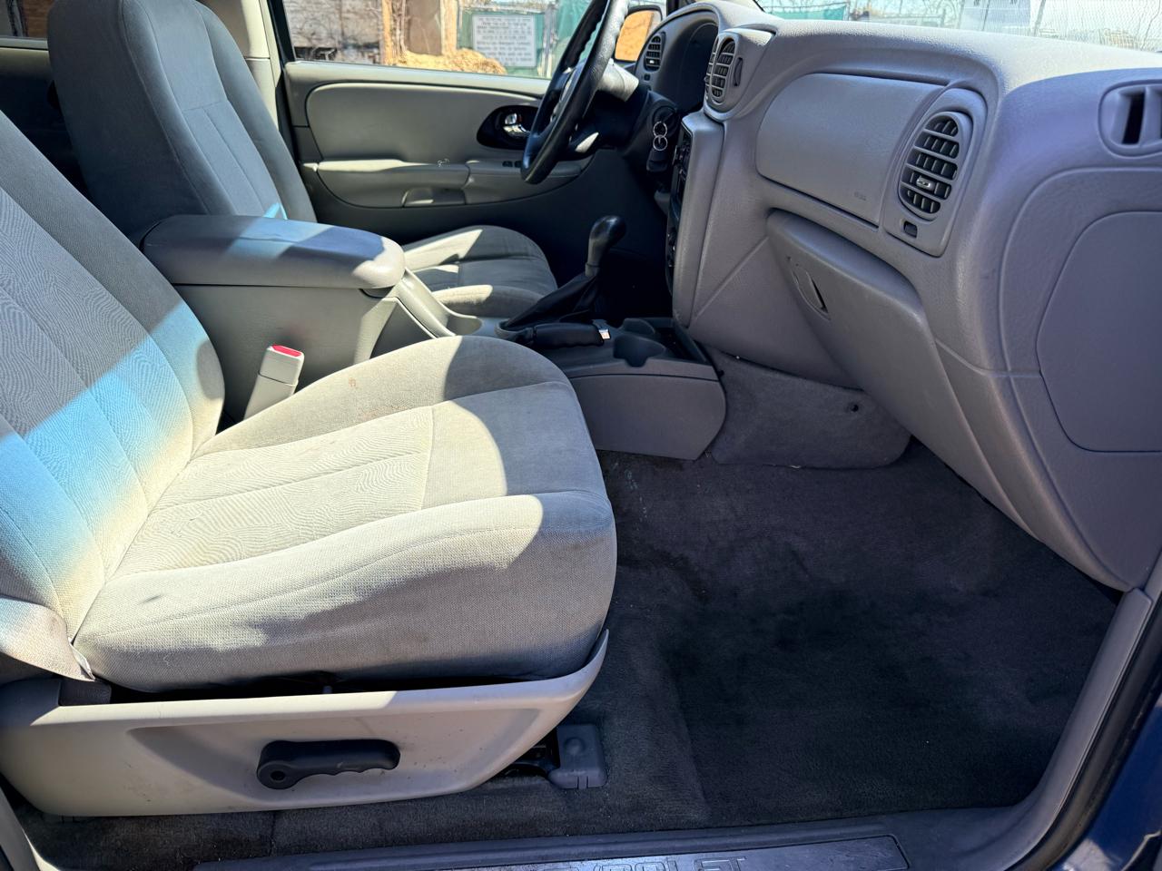 Chevrolet TrailBlazer 4dr 4WD LS 2005