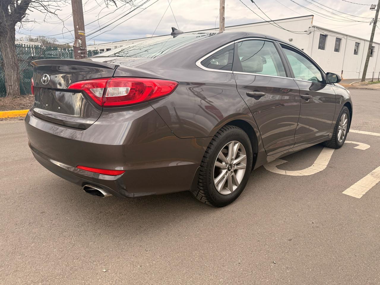 Hyundai Sonata 4dr Sdn 2.4L SE PZEV 2016