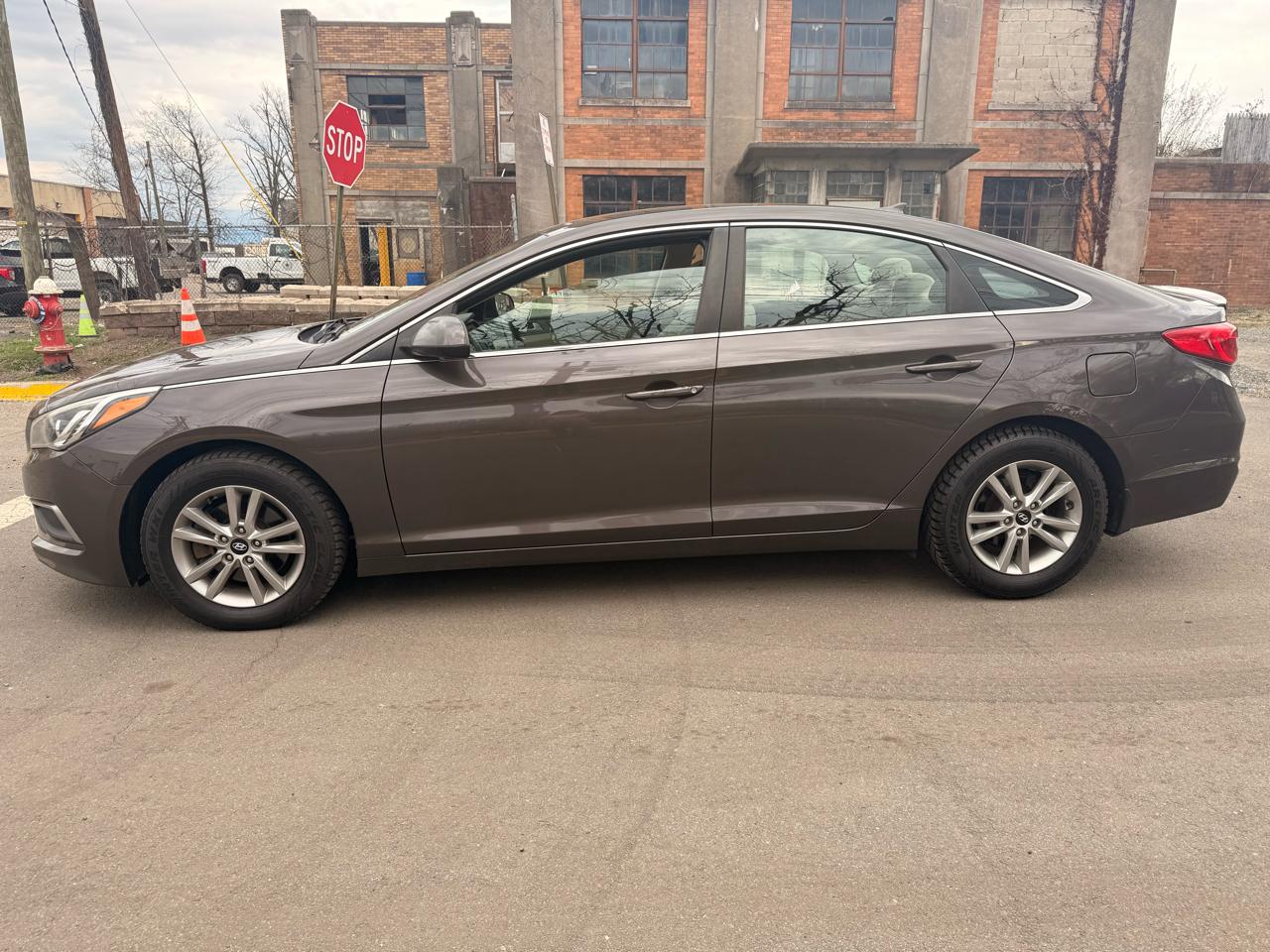 Hyundai Sonata 4dr Sdn 2.4L SE PZEV 2016