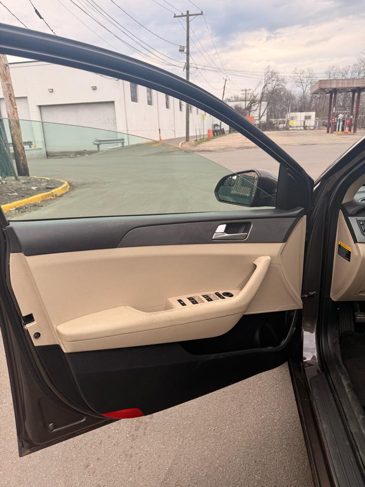 Hyundai Sonata 4dr Sdn 2.4L SE PZEV 2016