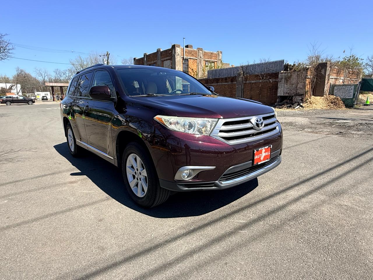 Toyota Highlander 4WD 4dr V6 (Natl) 2013