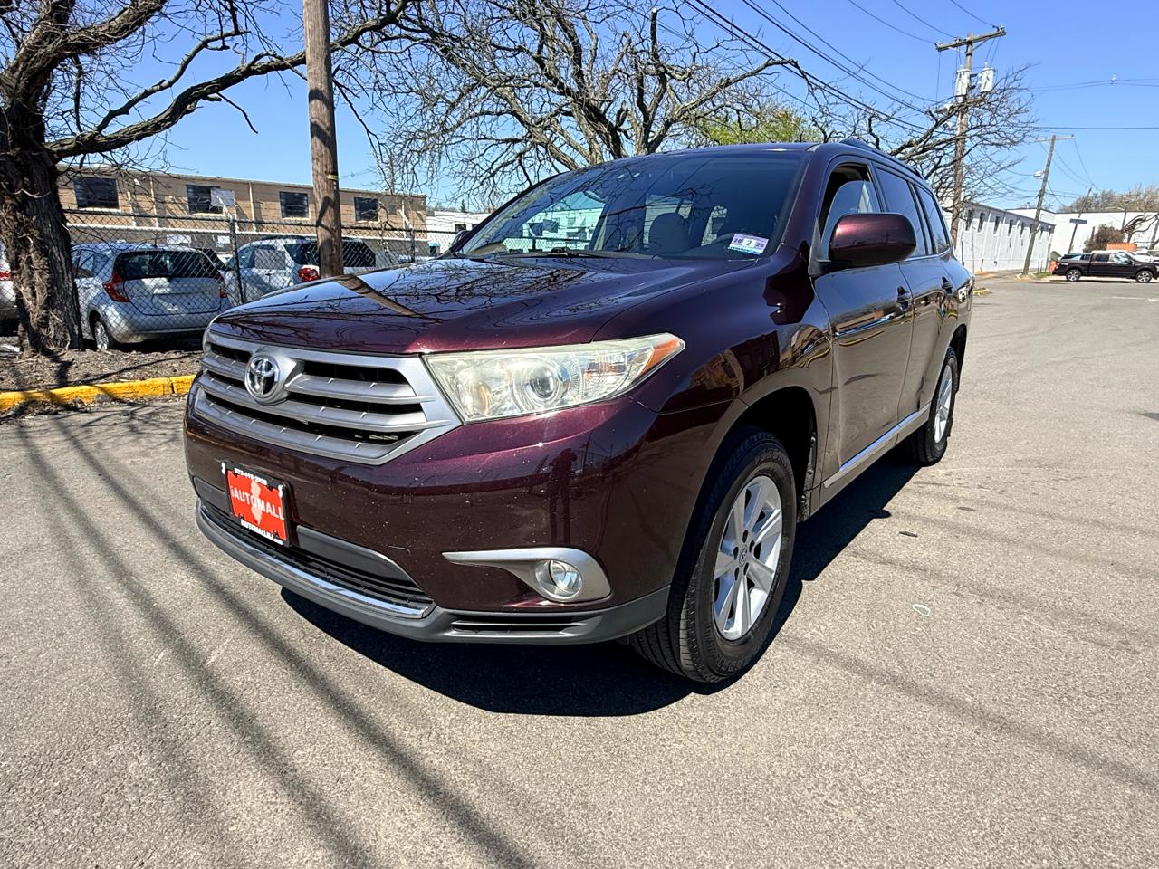 Toyota Highlander 4WD 4dr V6 (Natl) 2013