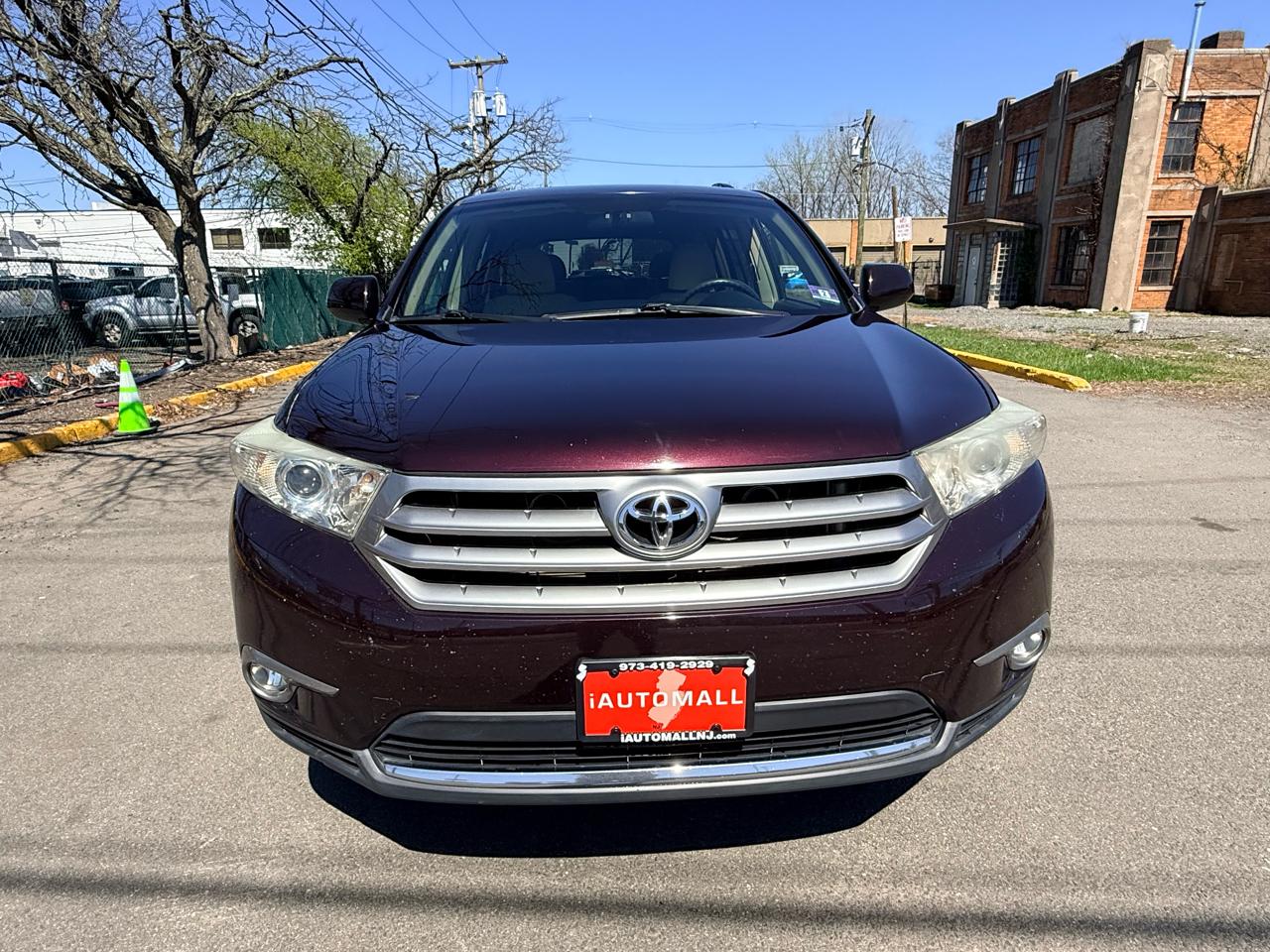 Toyota Highlander 4WD 4dr V6 (Natl) 2013