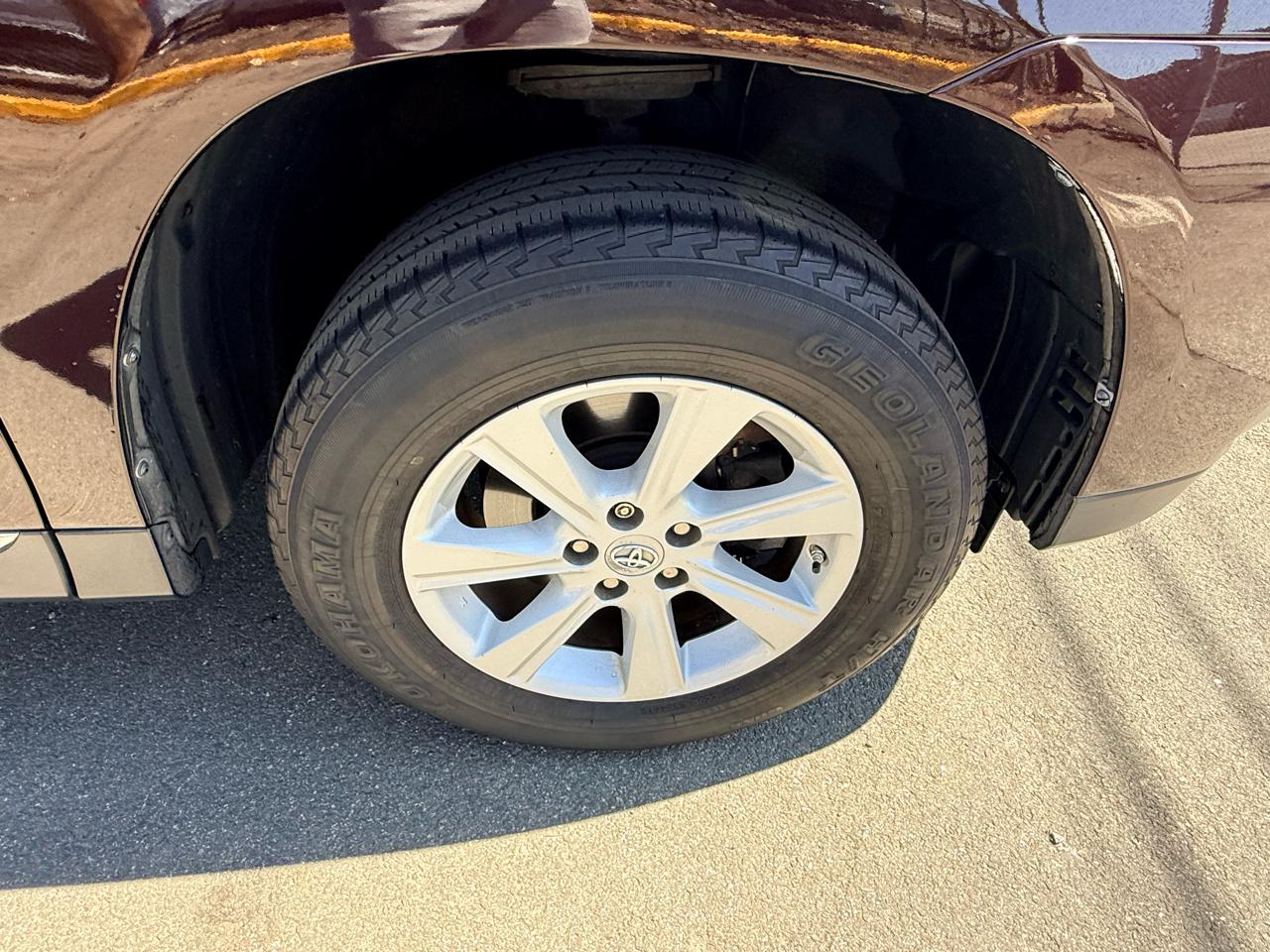 Toyota Highlander 4WD 4dr V6 (Natl) 2013