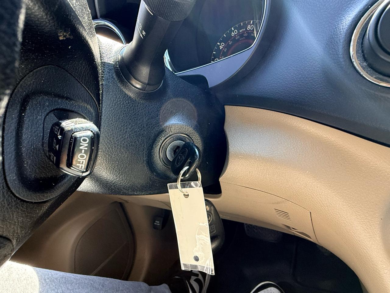 Toyota Highlander 4WD 4dr V6 (Natl) 2013