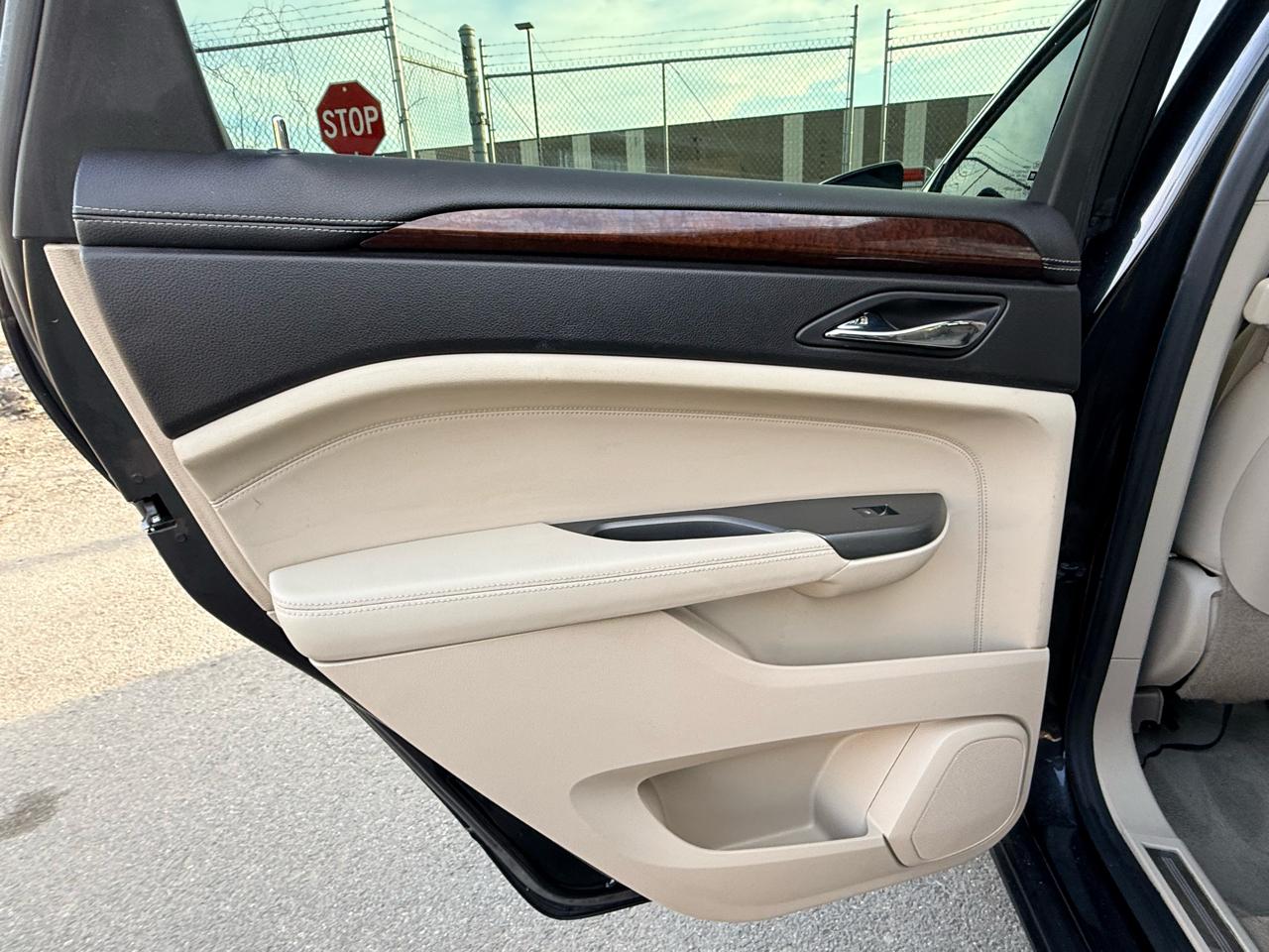 Cadillac SRX FWD 4dr Performance Collection 2012