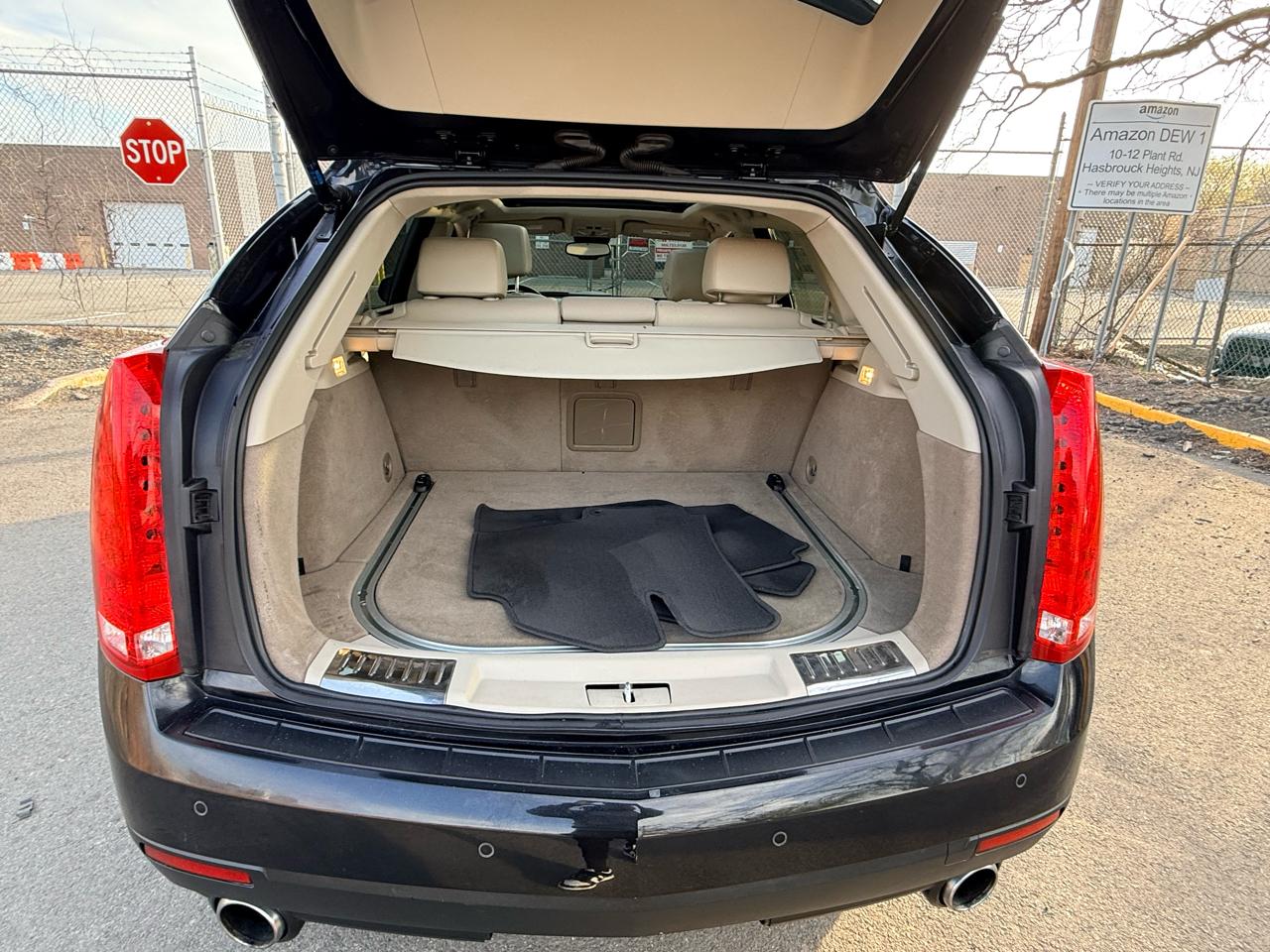 Cadillac SRX FWD 4dr Performance Collection 2012