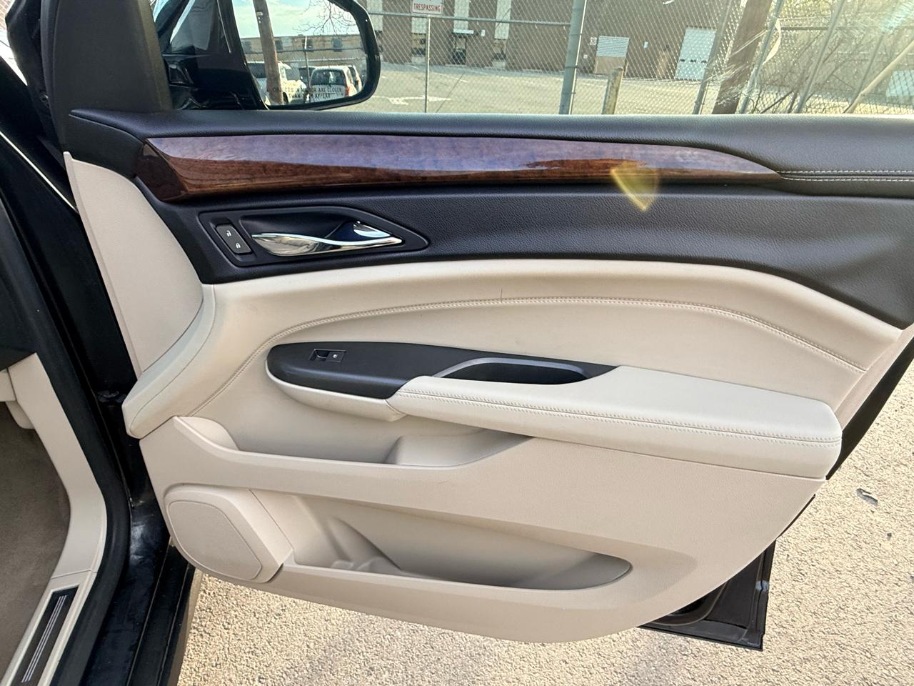 Cadillac SRX FWD 4dr Performance Collection 2012