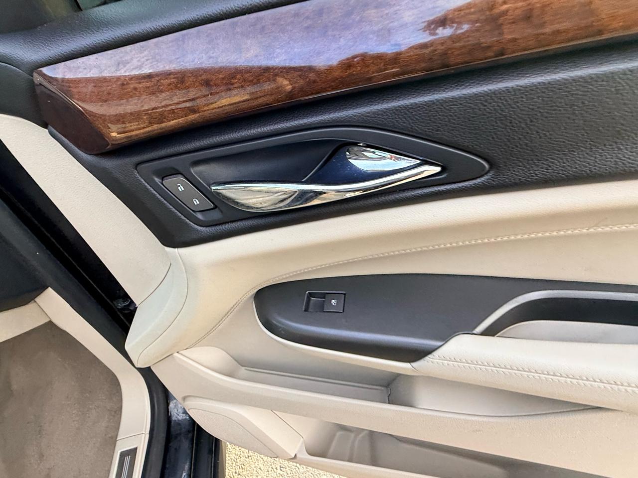 Cadillac SRX FWD 4dr Performance Collection 2012