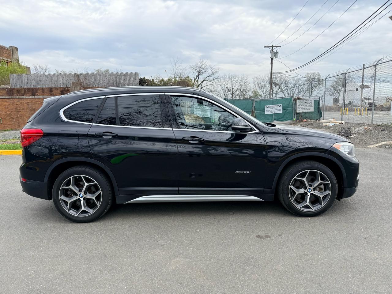 BMW X1 xDrive28i Sports Activity Vehicle 2017