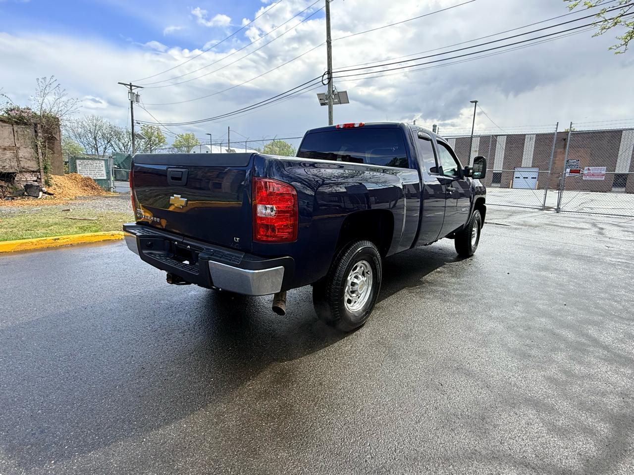 Chevrolet Silverado 2500HD 4WD Ext Cab 143.5" LT 2009
