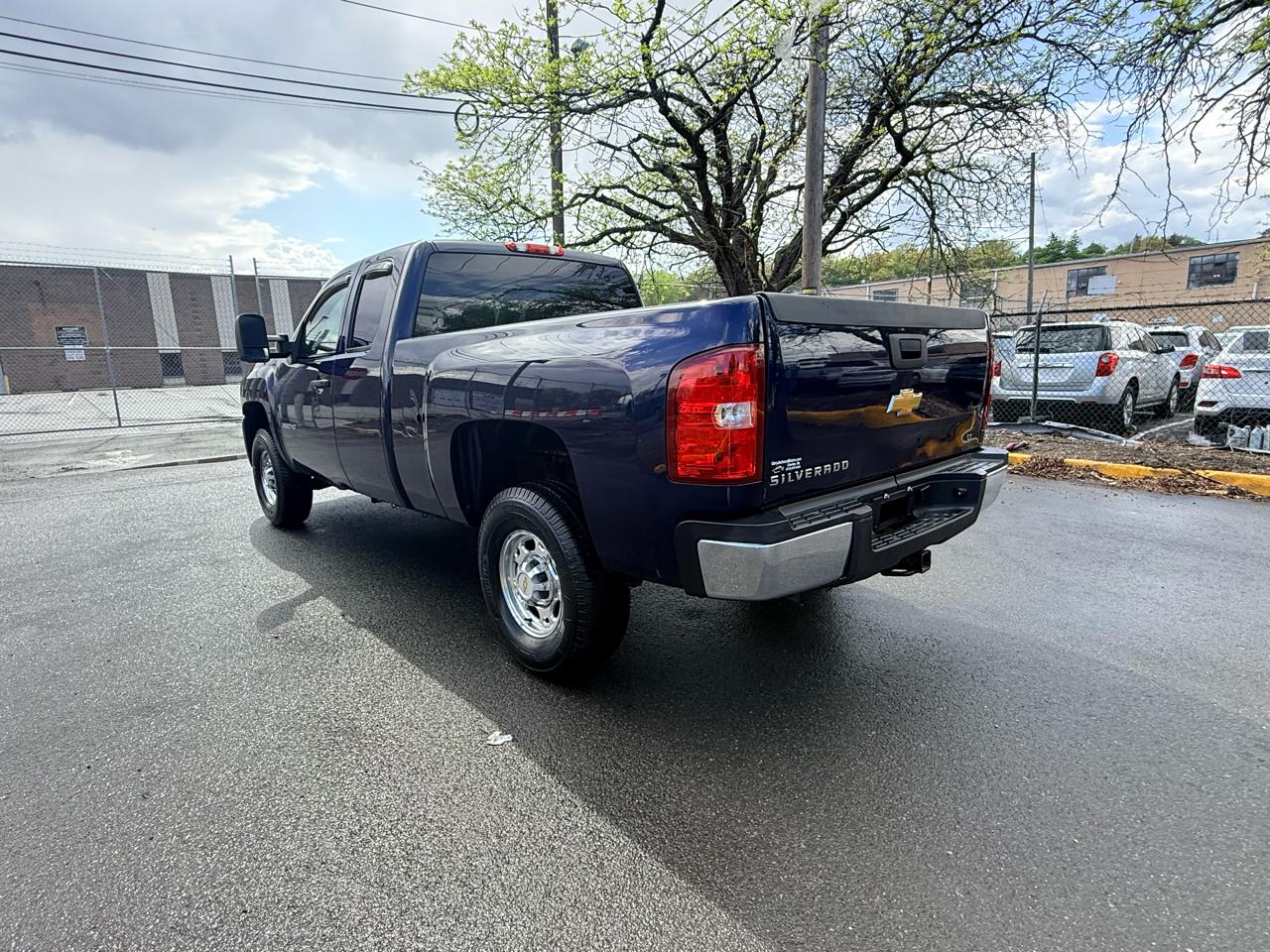 Chevrolet Silverado 2500HD 4WD Ext Cab 143.5" LT 2009