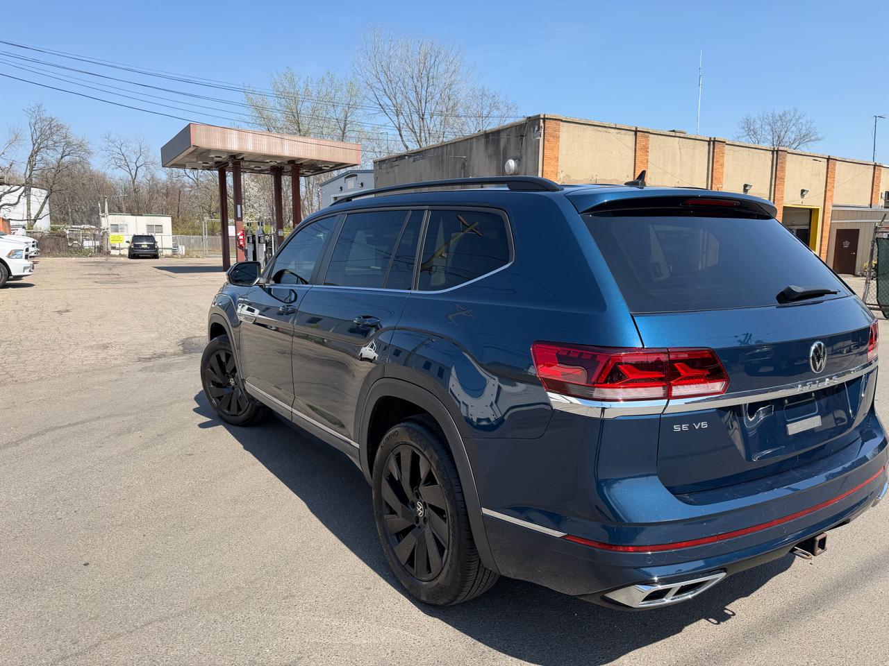 Volkswagen Atlas 2021.5 3.6L V6 SE w/Technology R-Line FWD 2021