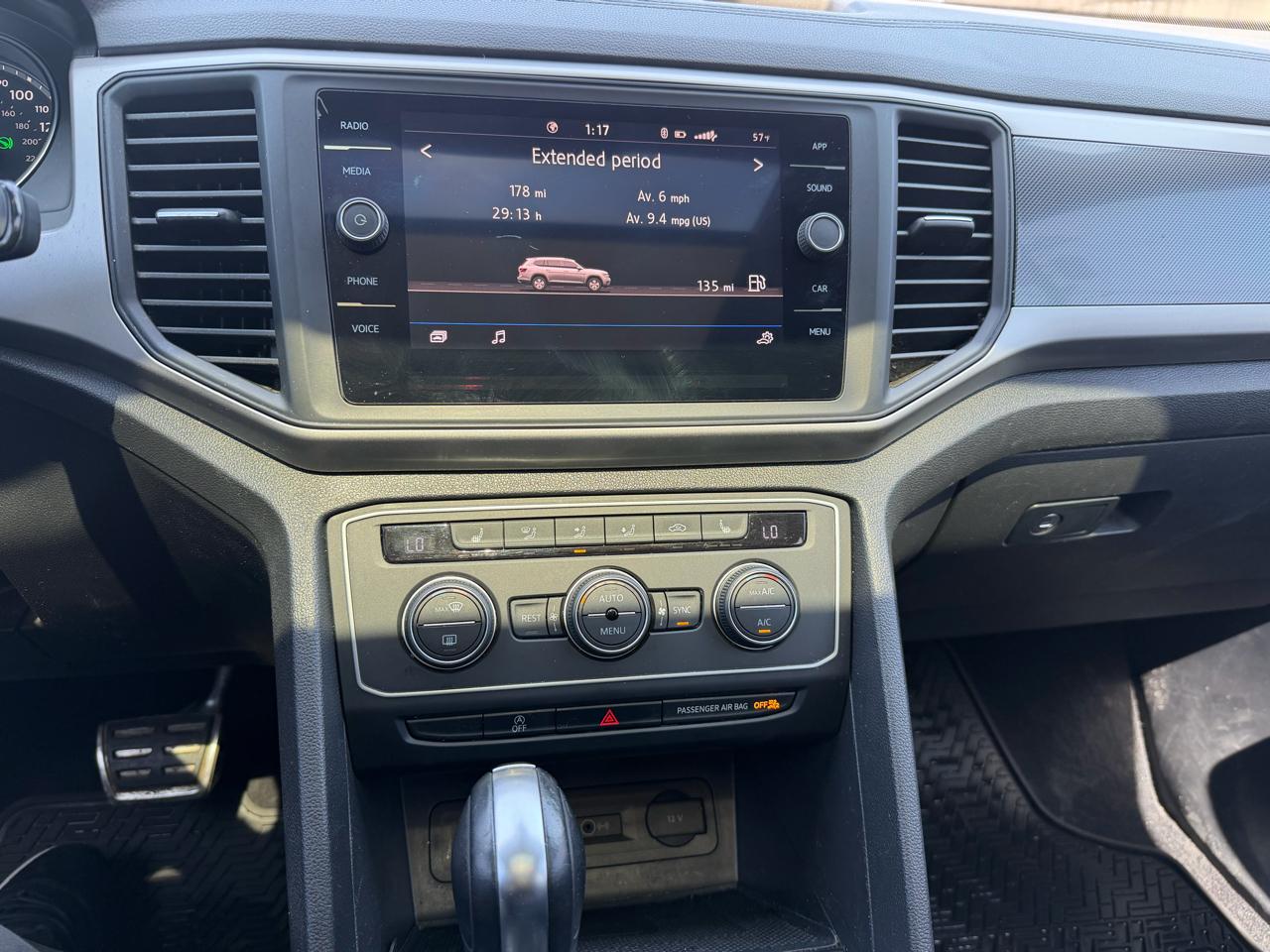 Volkswagen Atlas 2021.5 3.6L V6 SE w/Technology R-Line FWD 2021