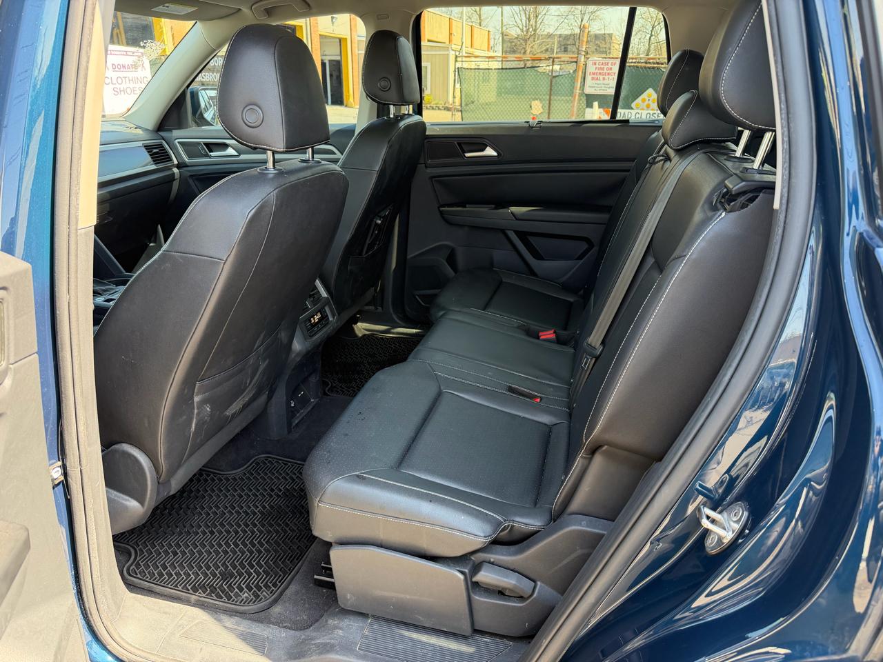 Volkswagen Atlas 2021.5 3.6L V6 SE w/Technology R-Line FWD 2021