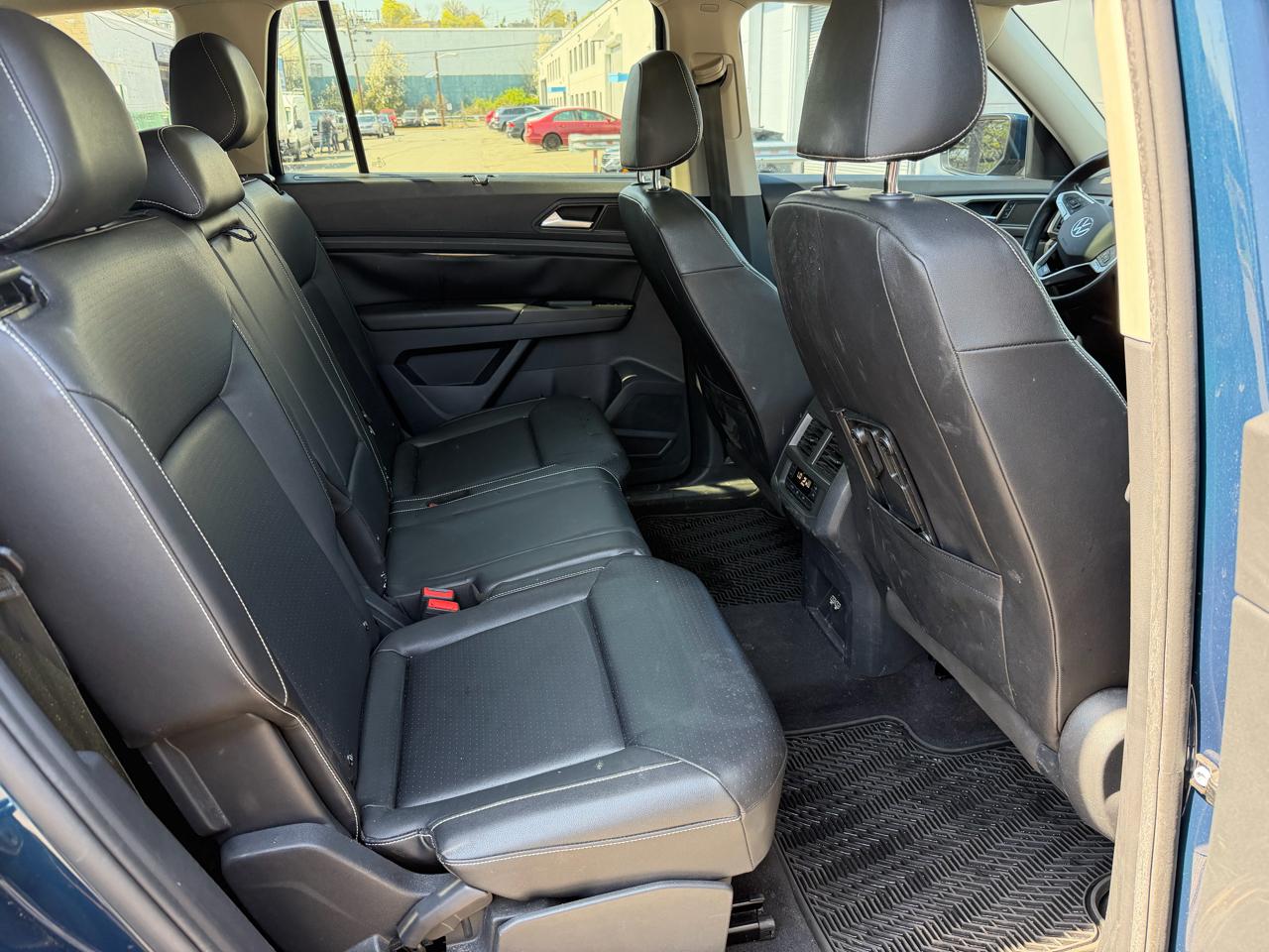 Volkswagen Atlas 2021.5 3.6L V6 SE w/Technology R-Line FWD 2021