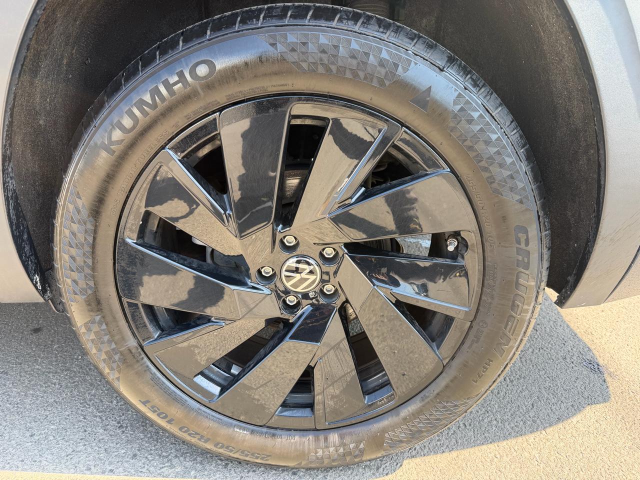 Volkswagen Atlas 2021.5 3.6L V6 SE w/Technology R-Line FWD 2021