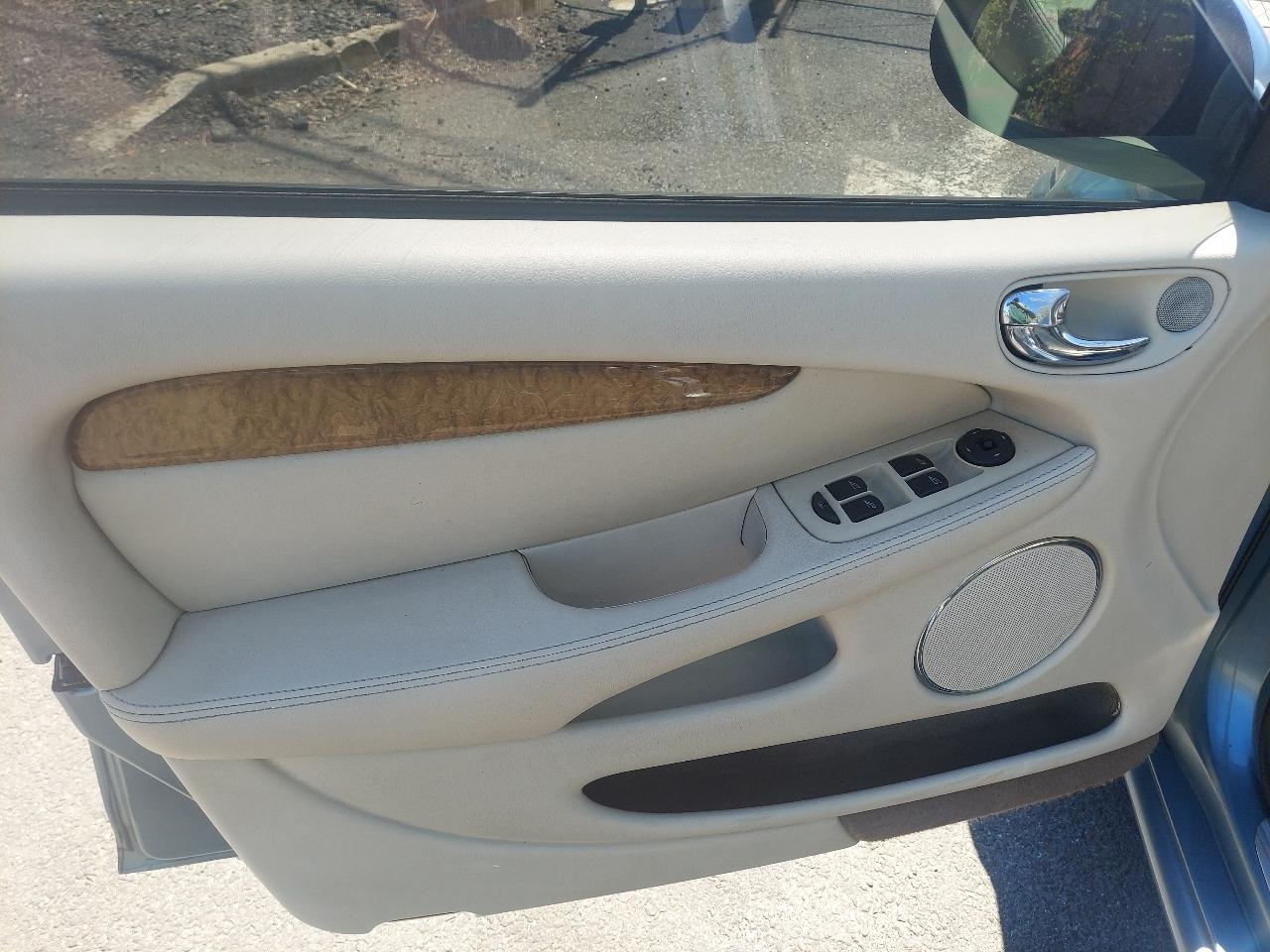 Jaguar X-Type 4dr Sdn 3.0L 2004