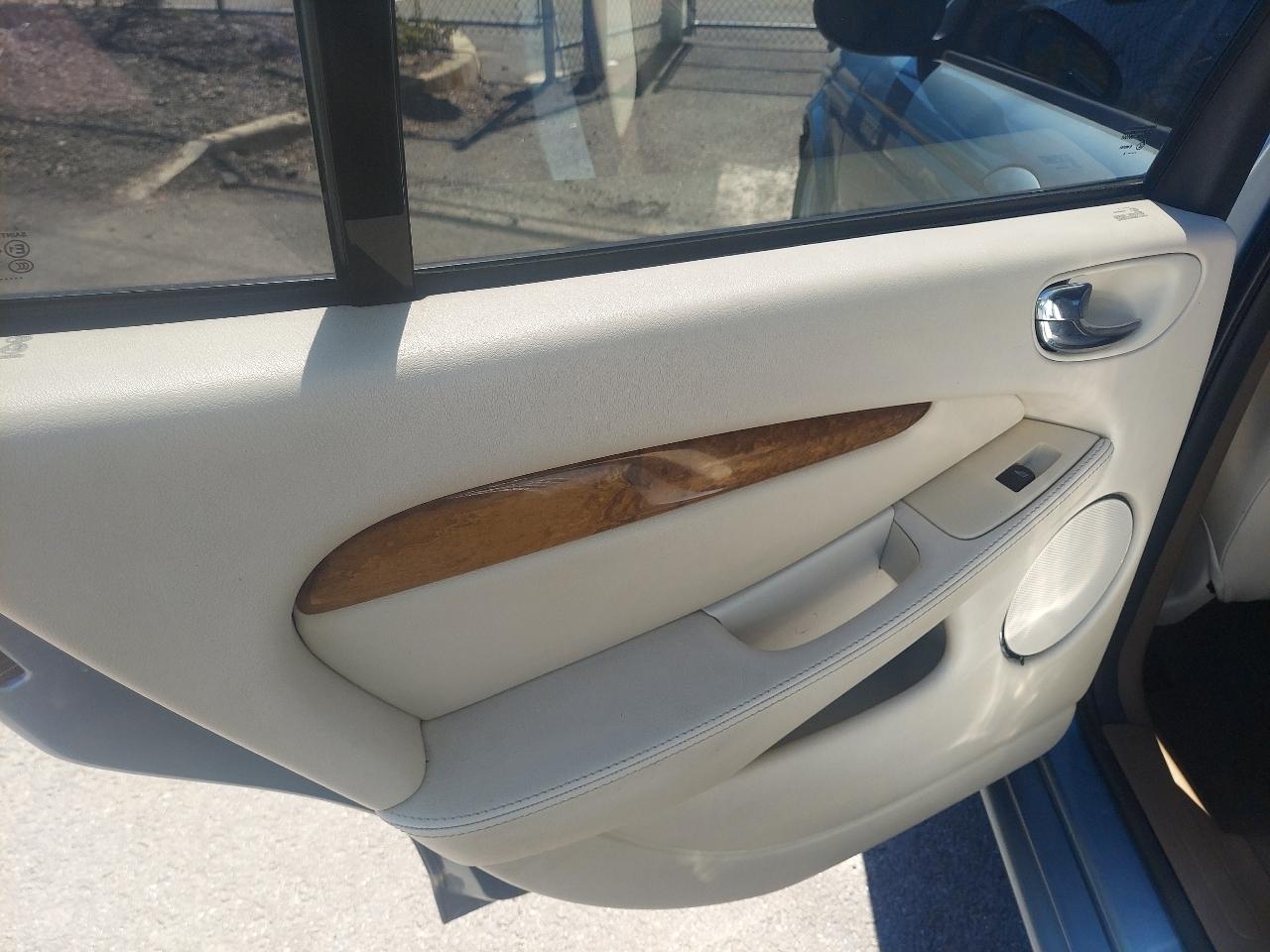 Jaguar X-Type 4dr Sdn 3.0L 2004