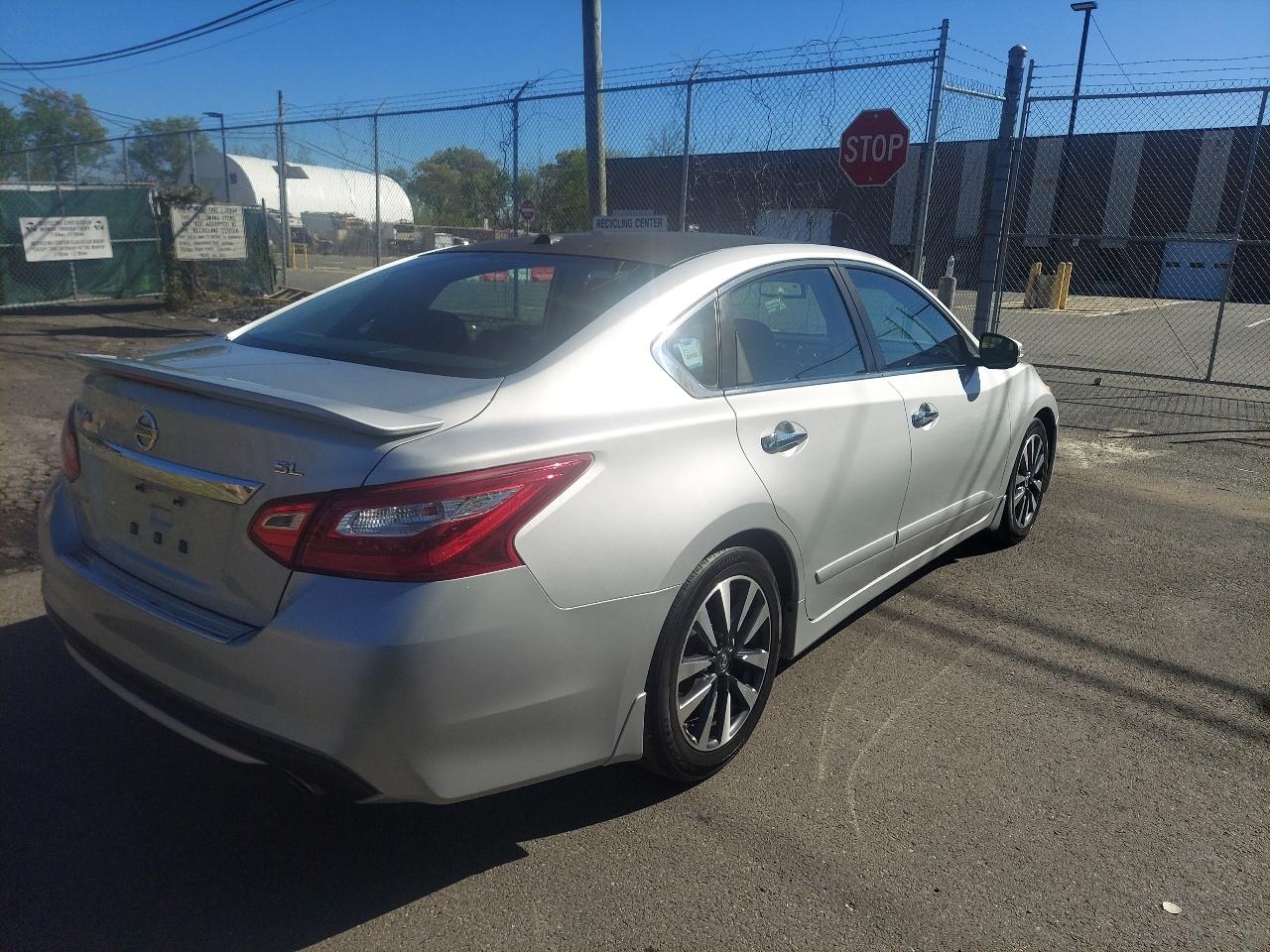 Nissan Altima 2.5 SL Sedan 2017
