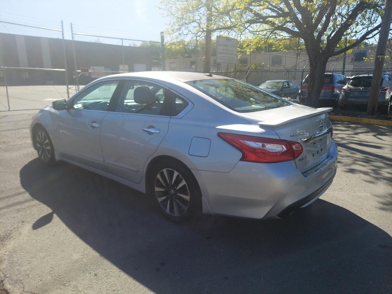 Nissan Altima 2.5 SL Sedan 2017