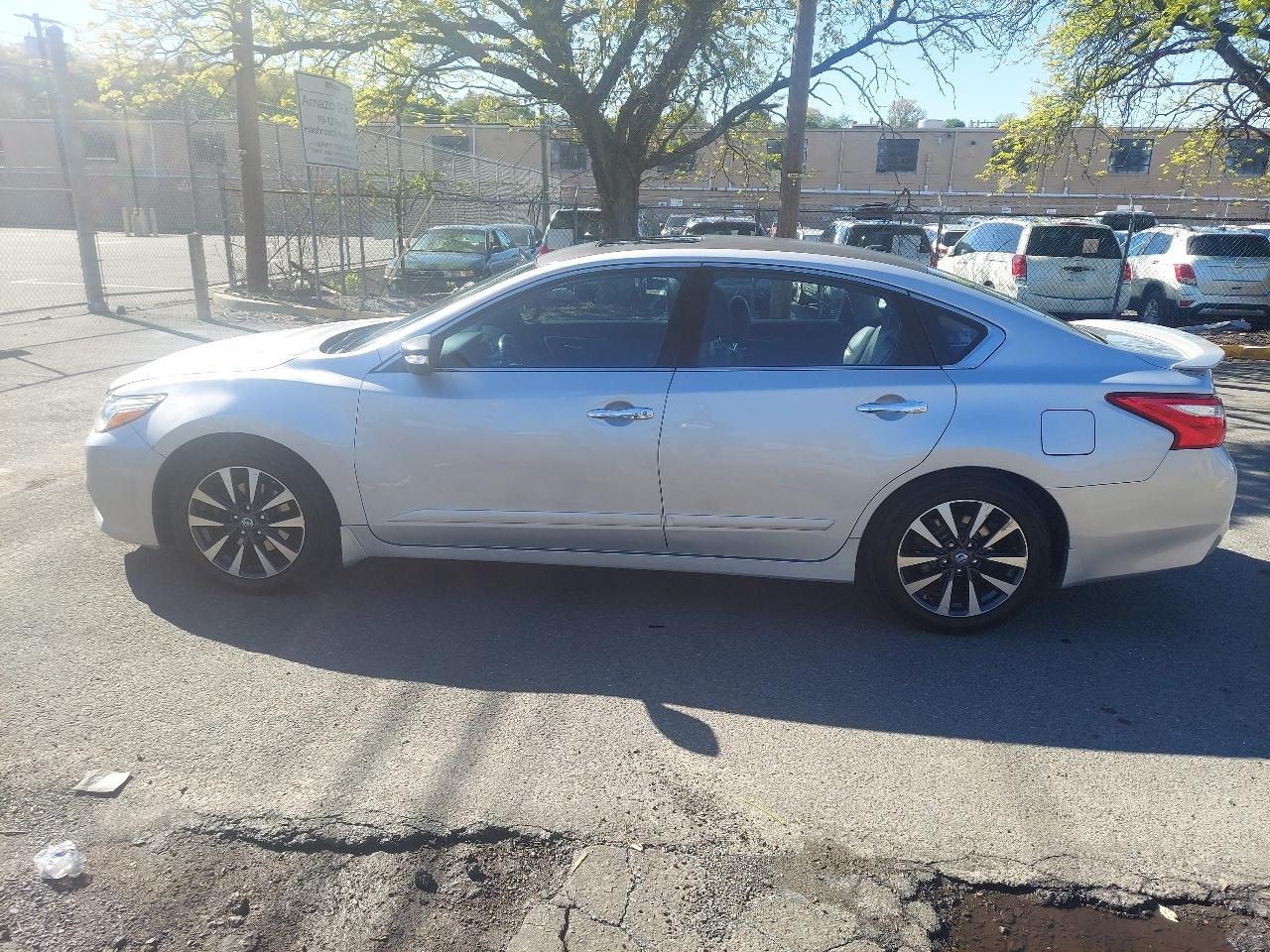 Nissan Altima 2.5 SL Sedan 2017