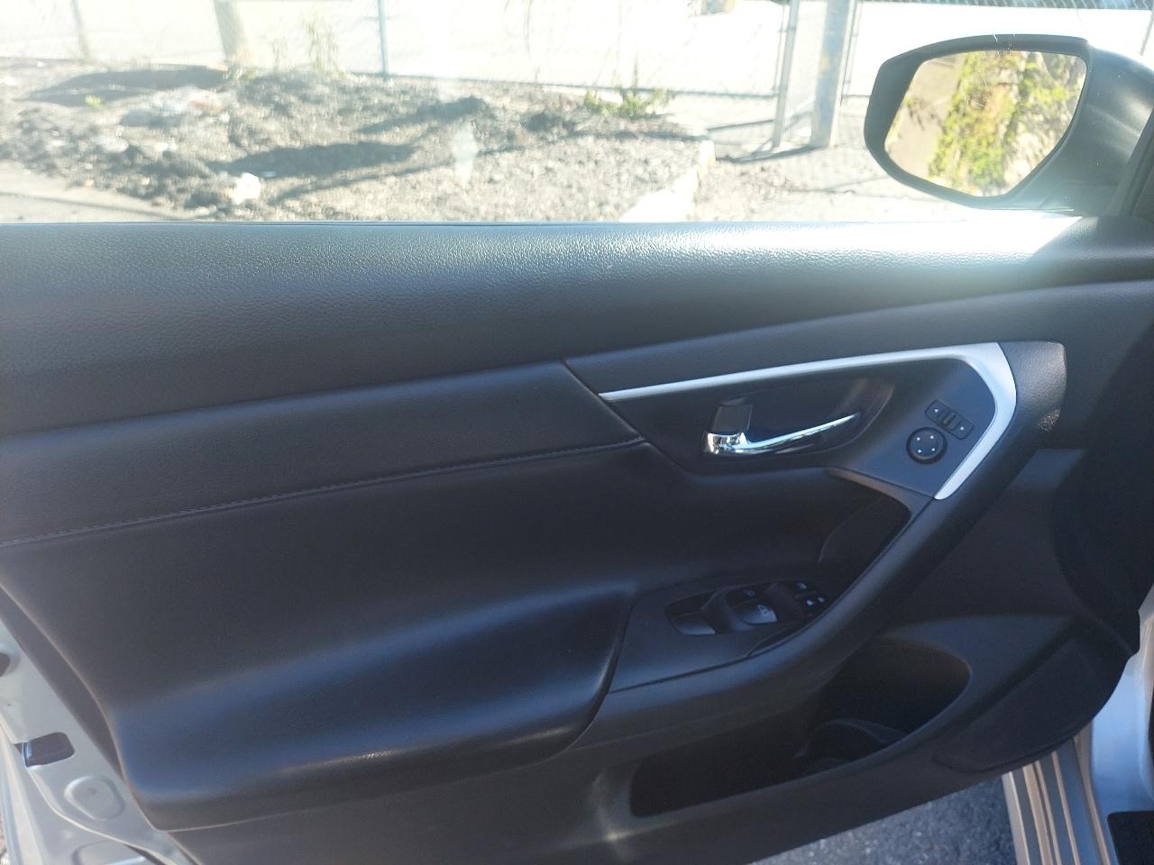 Nissan Altima 2.5 SL Sedan 2017