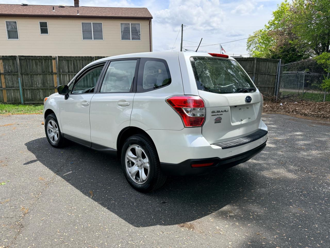 Subaru Forester 4dr Man 2.5i PZEV 2015