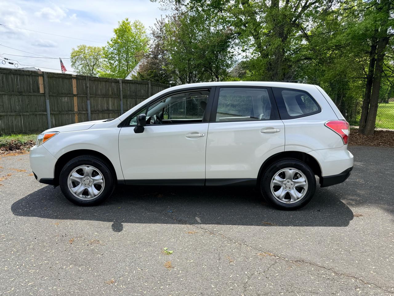 Subaru Forester 4dr Man 2.5i PZEV 2015