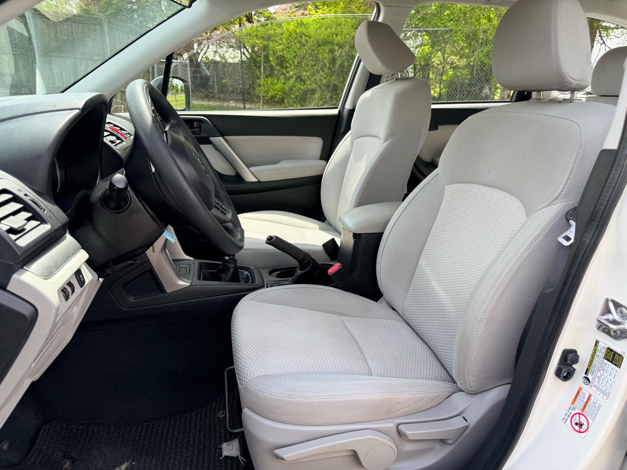 Subaru Forester 4dr Man 2.5i PZEV 2015