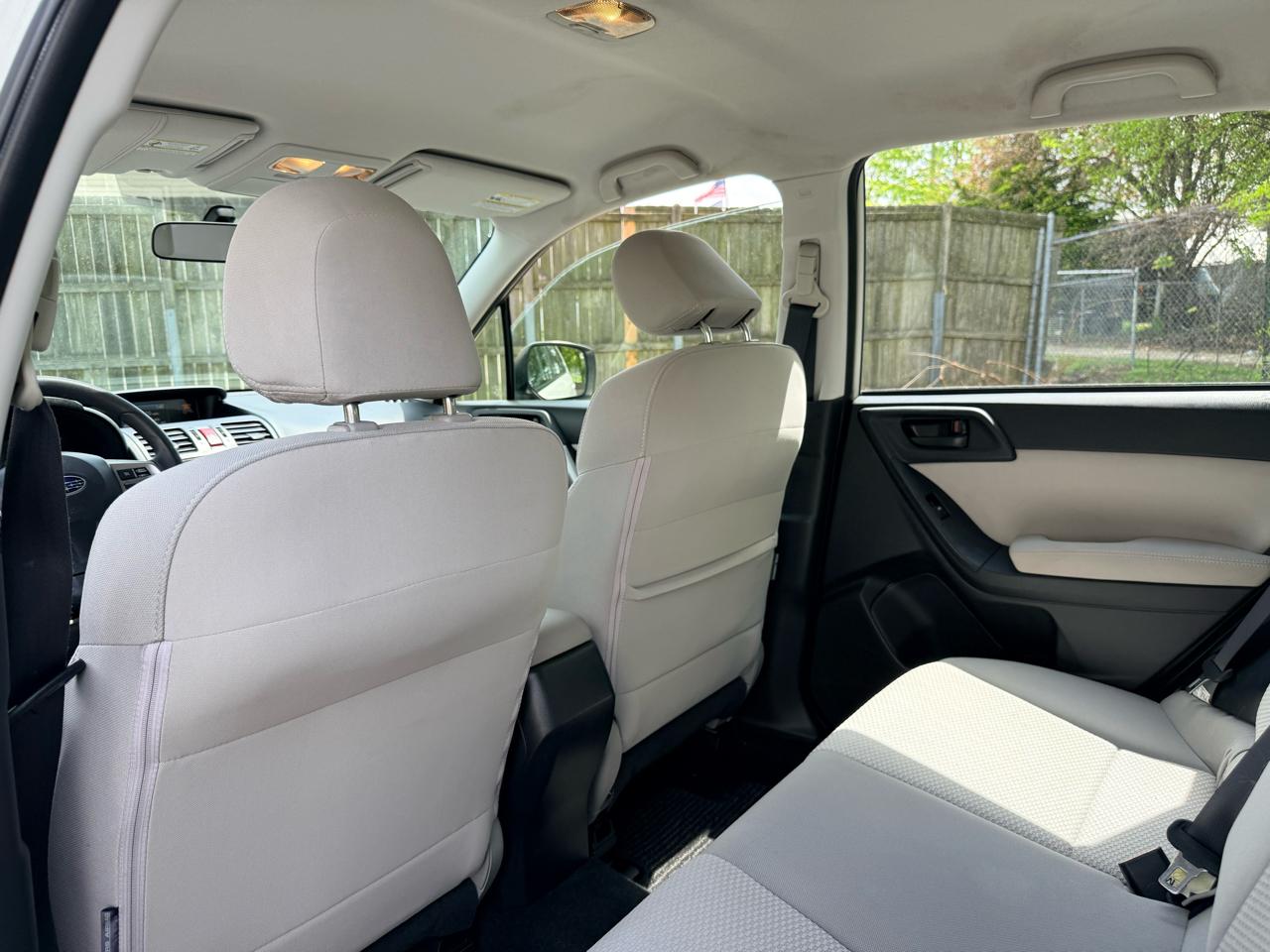 Subaru Forester 4dr Man 2.5i PZEV 2015